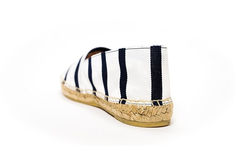 Red Turtle Blue and White Stripes